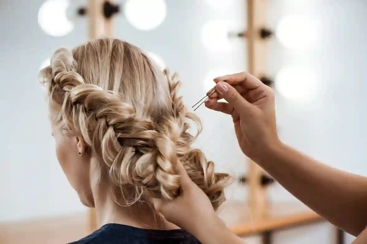 Services de coiffure réalisés par des stylistes professionnels